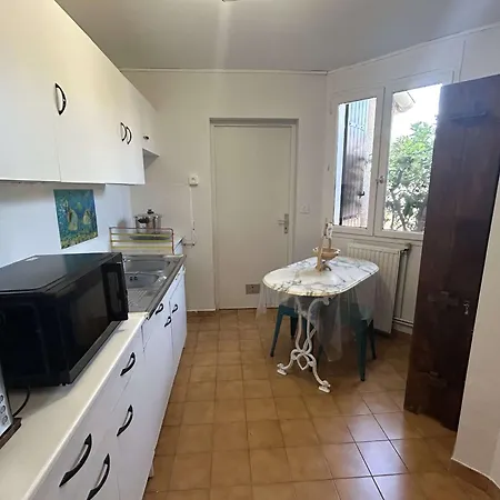 Familiale Calme - 5 Pers. - Fr-1-553-344